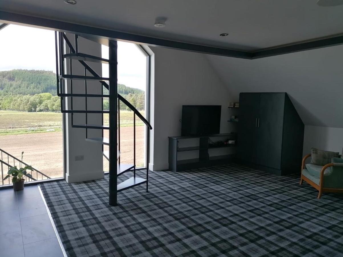 Rest At Last - Highland Apartment With Private Hot Tub Whitebridge  المظهر الخارجي الصورة